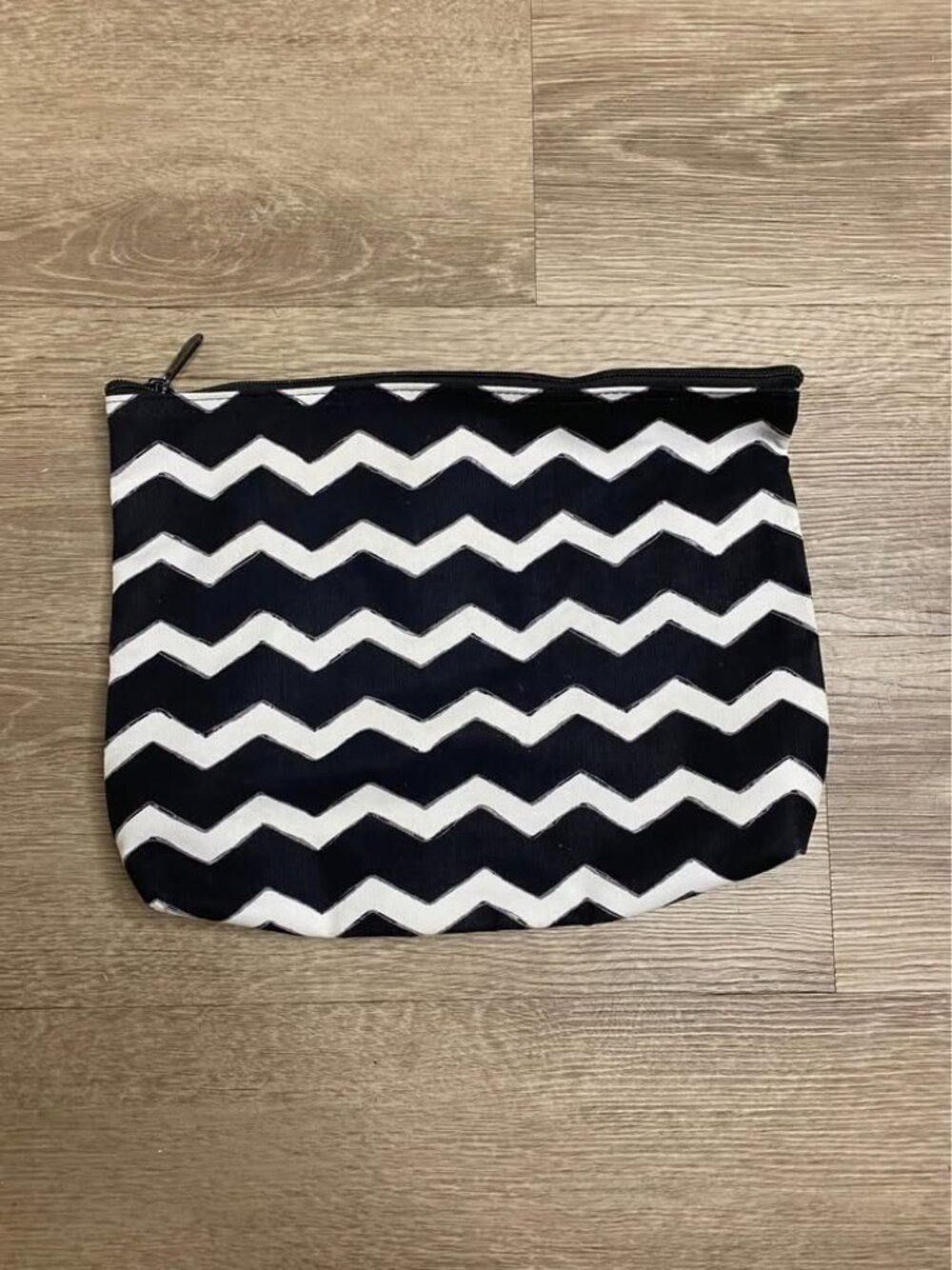 Thirty-One Zipper Pouch Large – Black & White Chevron Bag Organizer